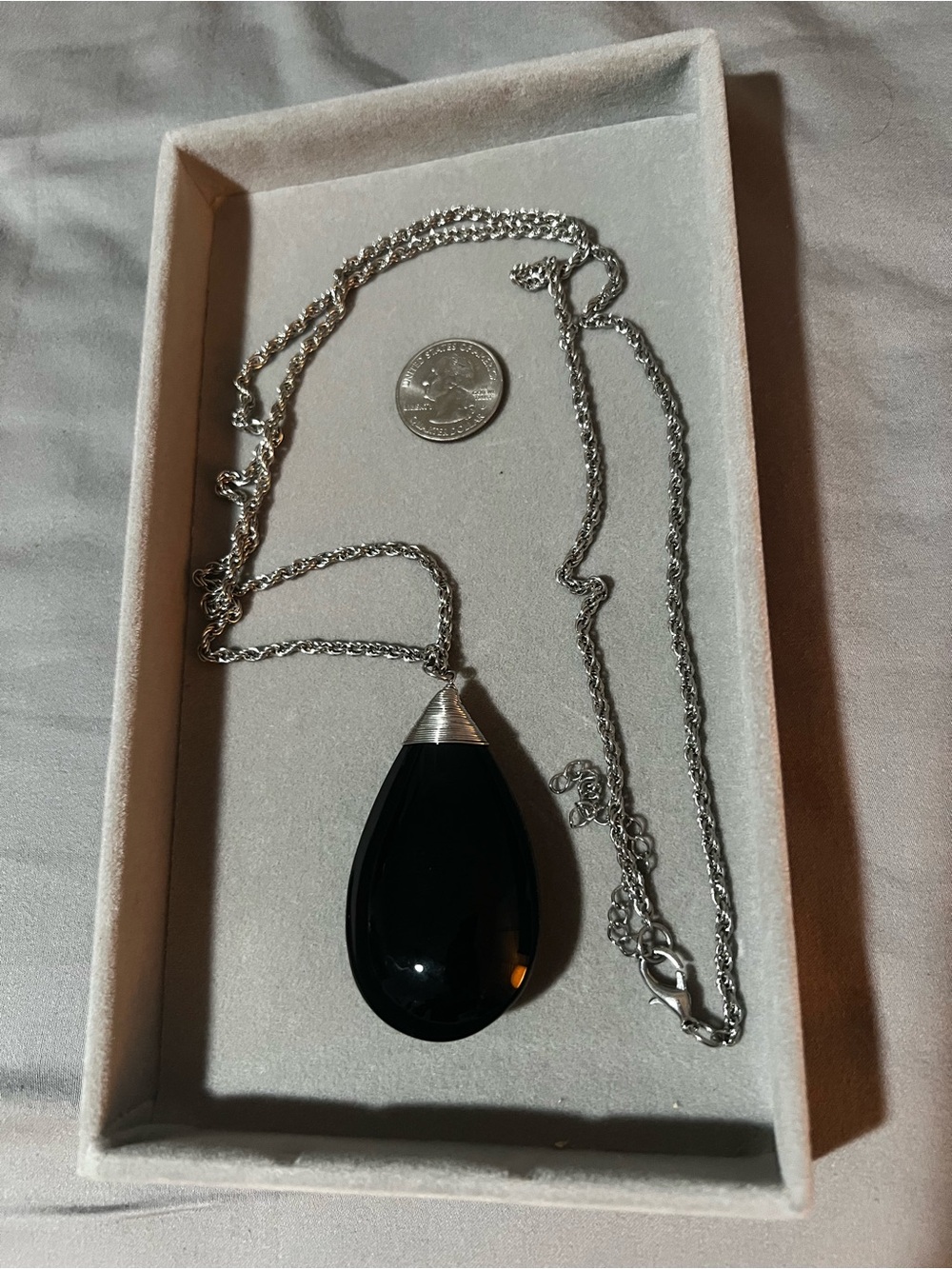 Elegant Black Teardrop Pendant Necklace - Silver tone Chain